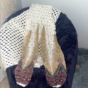 float paints with busy-fun design